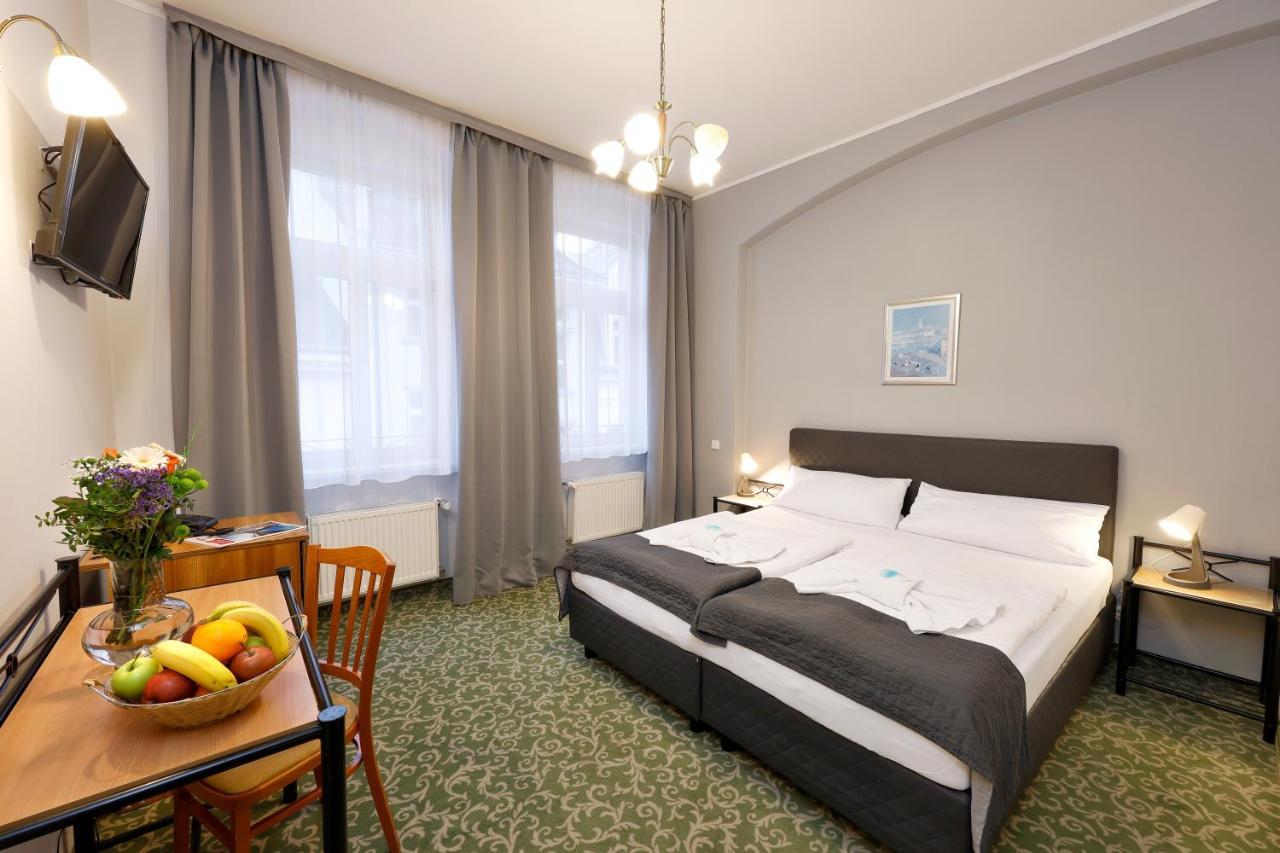 Hotel Boston 3*